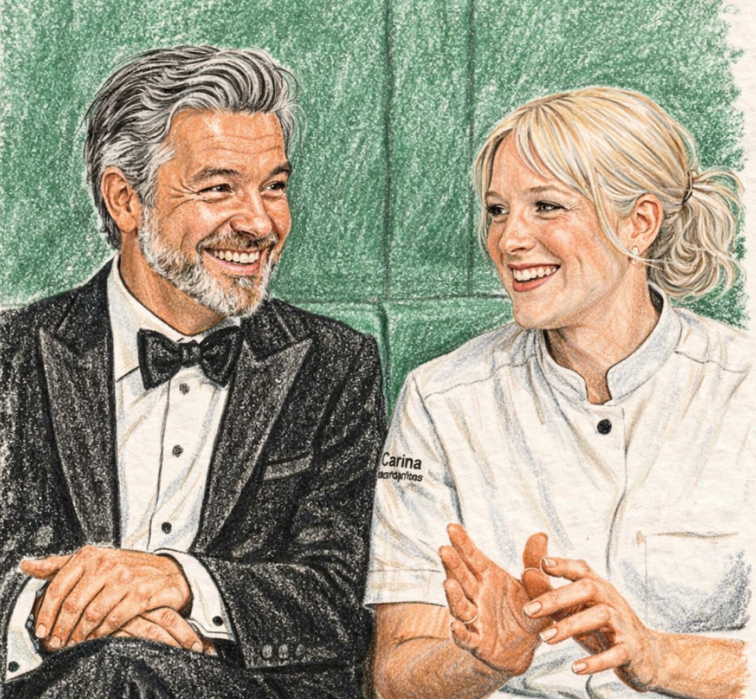 Restaurangmiljö med många bord och taklampor